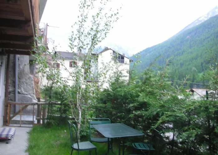 아파트 Mit Bergblick By Interhome *