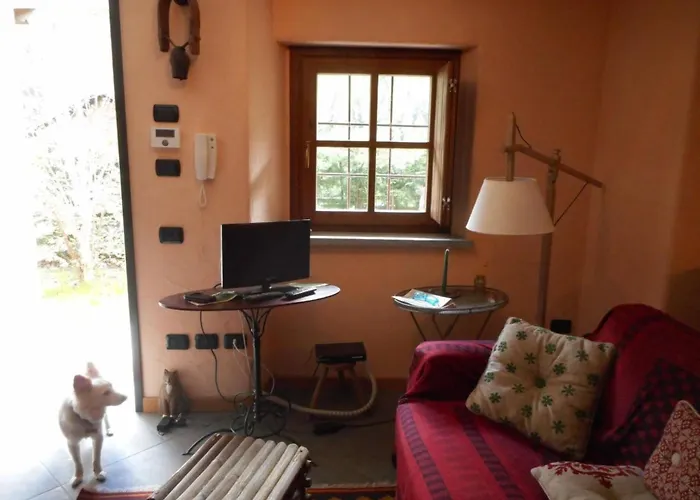 Mit Bergblick By Interhome